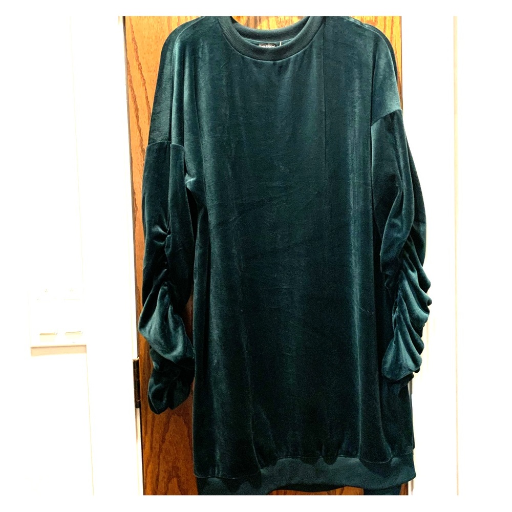 Green velvet sweatshirt dress